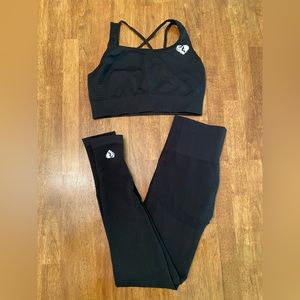 Women’s Best Move Seamless Set Sports Bra and Leggings